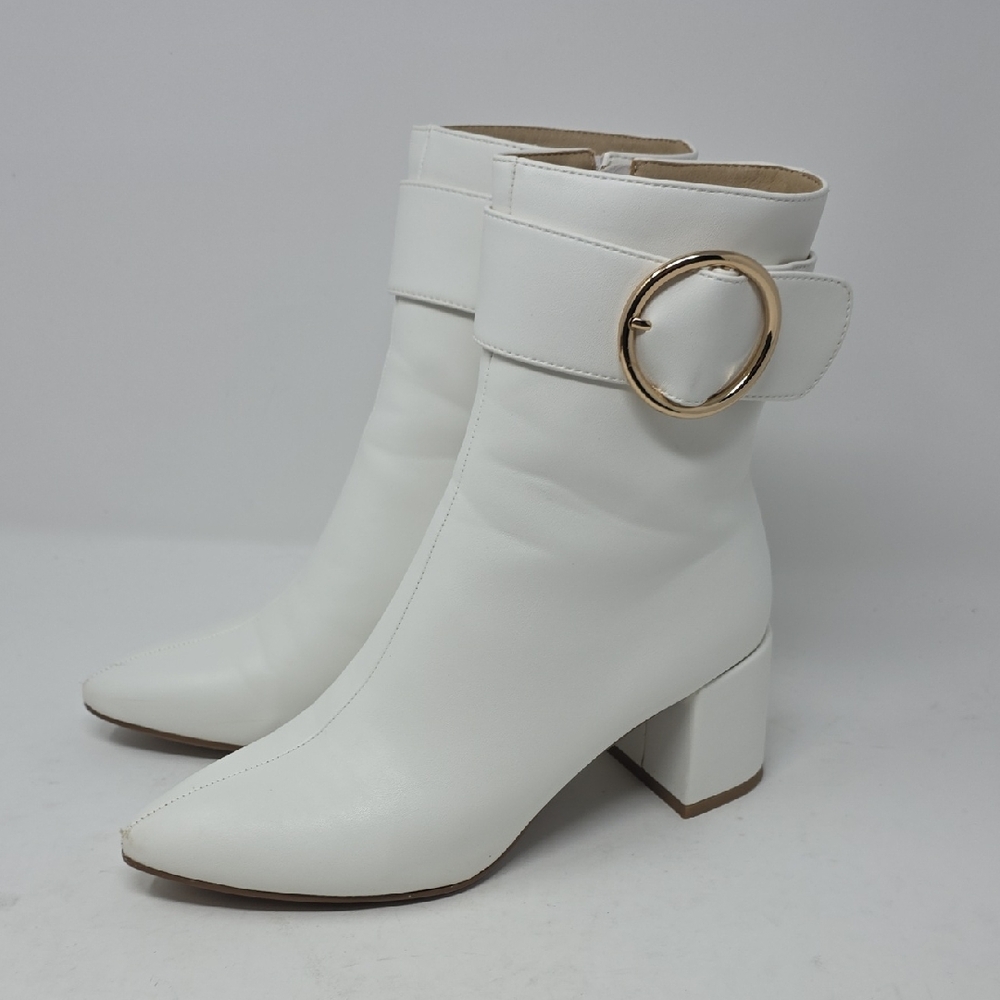 Elegant White Ankle Boots with Gold Buckle Size 8.5